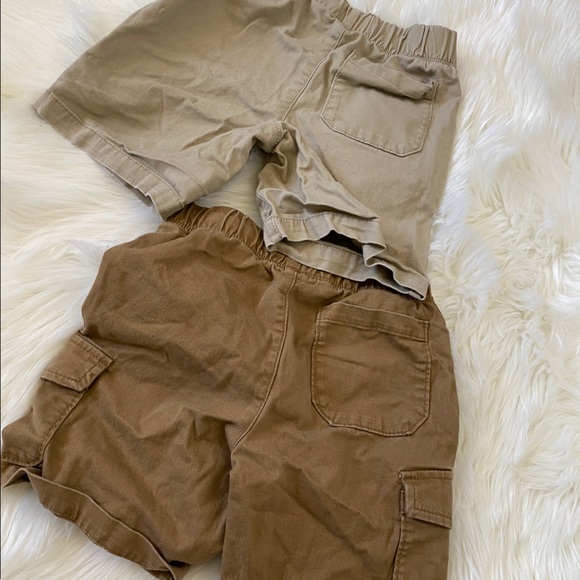 Old Navy Cargo Shorts - Picture 4 of 5